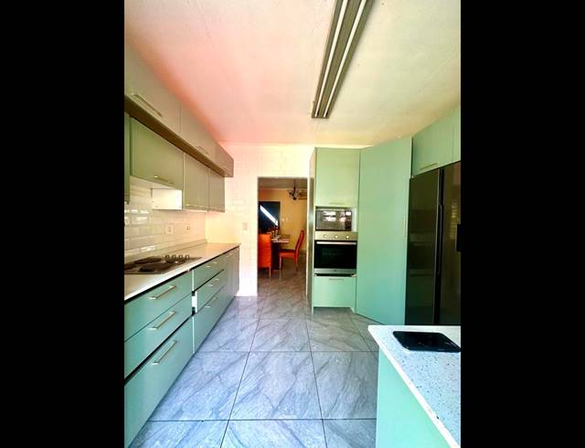 2 BEDROOM PROPERTY TO RENT IN MONTCLAIR
